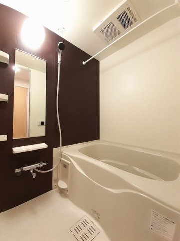 ベル・ハートＢの浴室|落ち着いた空間のお風呂です