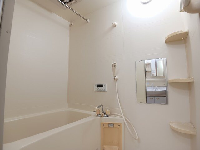 プリムローズの浴室|落ち着いた空間のお風呂です