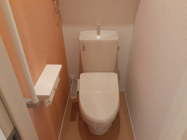 ドゥ・フレールⅡのトイレ|落ち着いたトイレです