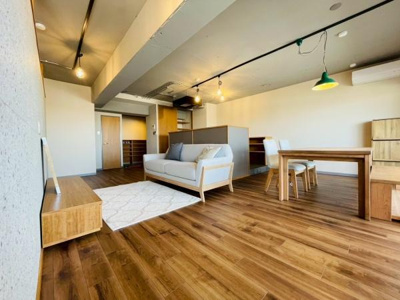 【居間・リビング】 | サンピア久米田 | 【LDK】
ゆったりとした広々リビング、ご家族みんなでまったりとくつろげます♪
