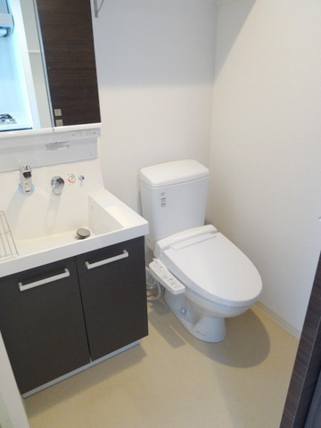 エステムコート難波ウエストサイド４ザ・フォースの洗面所|★独立洗面台です★