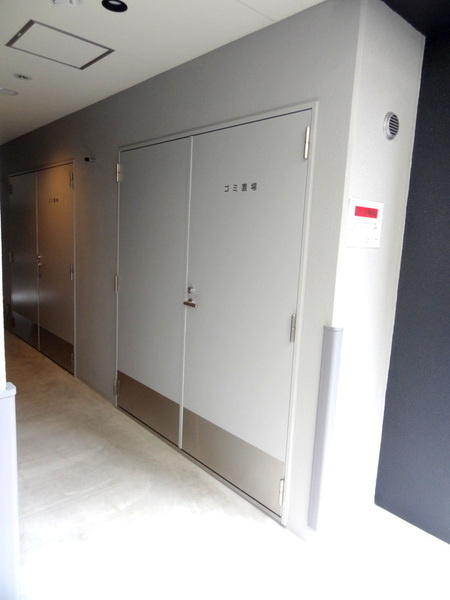 エステムコート難波ウエストサイド４ザ・フォースのエントランス|★ゴミ置き場★
