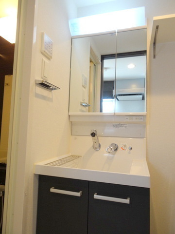 エステムコート難波ウエストサイド４ザ・フォースの洗面所|★朝もラクラク★