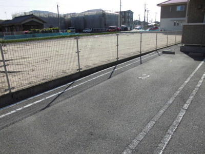 【駐車場】 | ルミエールＴ