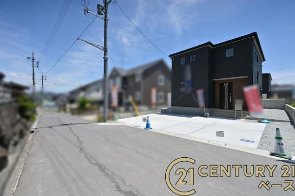 リーブルガーデン矢田町 １号棟 ／新築一戸建の前面道路含む現地写真|■現地撮影写真■前面道路は広々６ｍ！お車の出し入れもラクラクです！