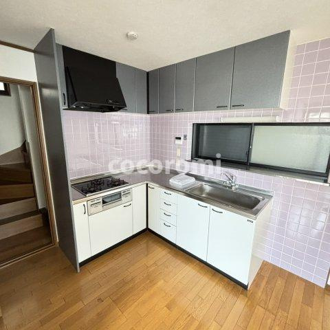 高柳5丁目戸建のキッチン