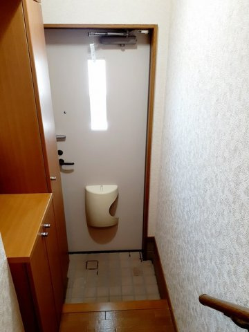 ボンヌ・シャンス二番館の玄関