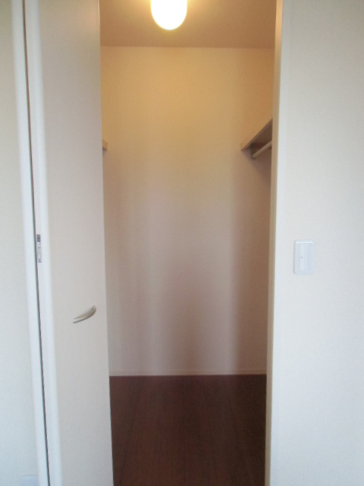 ラマージュおおたかの森の収納|ウォークインクローゼット