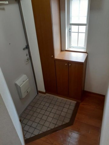 メゾンクレストの玄関