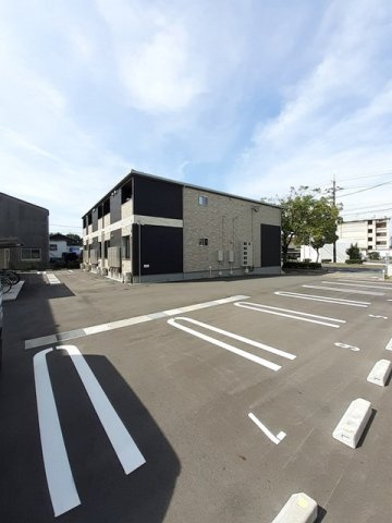 セレーブル浅江Ⅱの駐車場