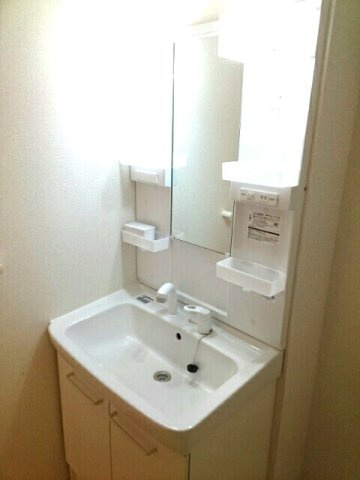 ヴィラージュ平井の洗面所