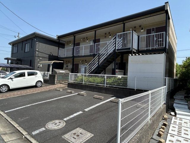 レオパレスしらとりの外観