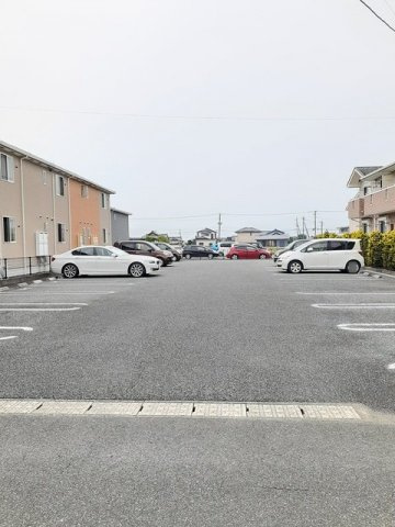 ティファーレ　Ⅲの駐車場