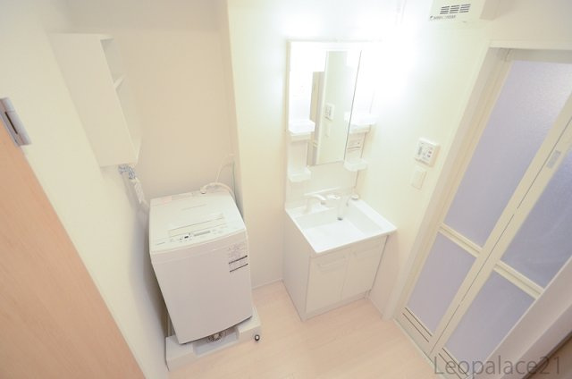 クレイノルピナスの内装