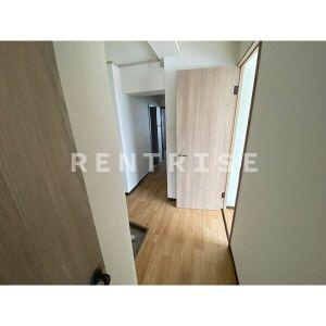 岩倉駅西ビルの居間・リビング