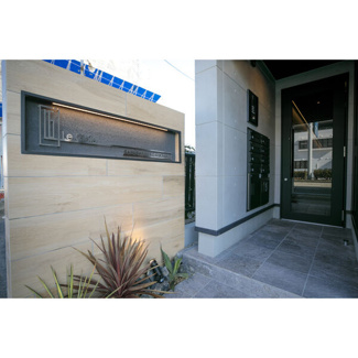 【エントランス】