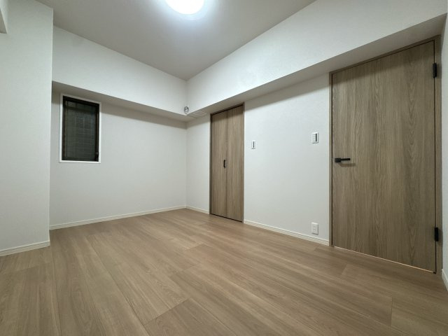 【洋室】 | アムール和白駅☆仲介手数料無料☆ | 落ち着いた雰囲気の洋室。寝室やワークスペースなど、多目的にご利用いただけます。