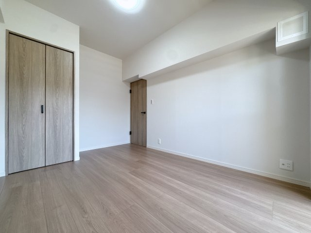 【洋室】 | アムール和白駅☆仲介手数料無料☆ | 【リノベーション済み】陽だまりに包まれる、和白エリアの上質な暮らし。