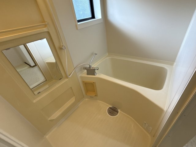 たつの市龍野町中村のハイツの浴室
