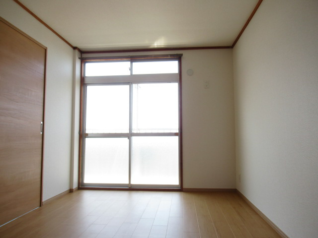 ビュー長坂の子供部屋