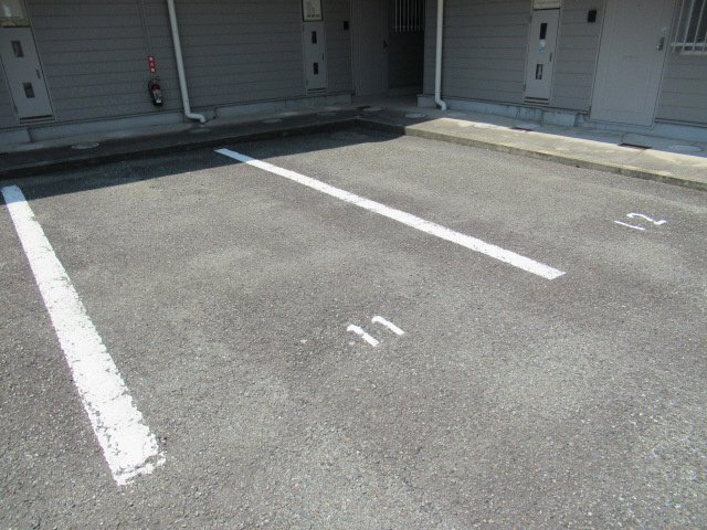 ビュー長坂の駐車場