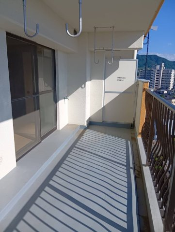 【バルコニー】 |  メゾンモンブラン鷹の巣Ⅱ☆仲介手数料半額☆