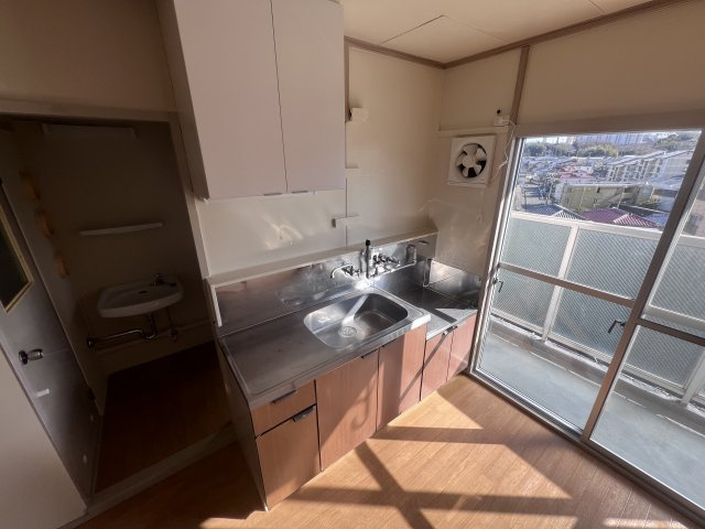 伊川谷（２） 2号棟のキッチン
