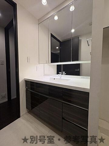 横濱紅葉坂レジデンス壱番館の洗面所