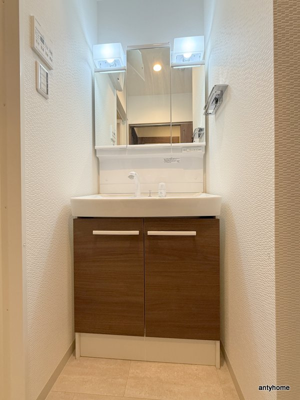 LEGALAND+猫 MIYAKOJIMA　仲介手数料無料の洗面所