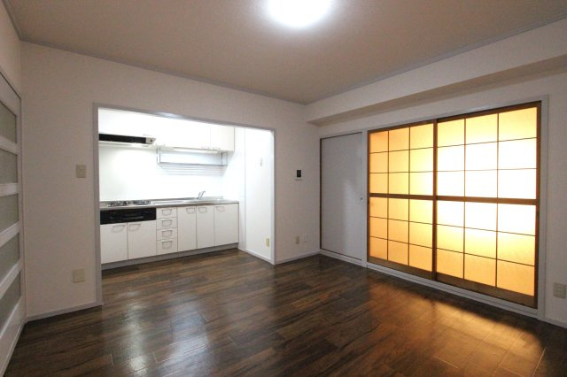 グランドハイツカトレアの居間・リビング