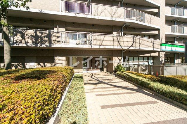 クラッサ目黒かむろ坂のエントランス