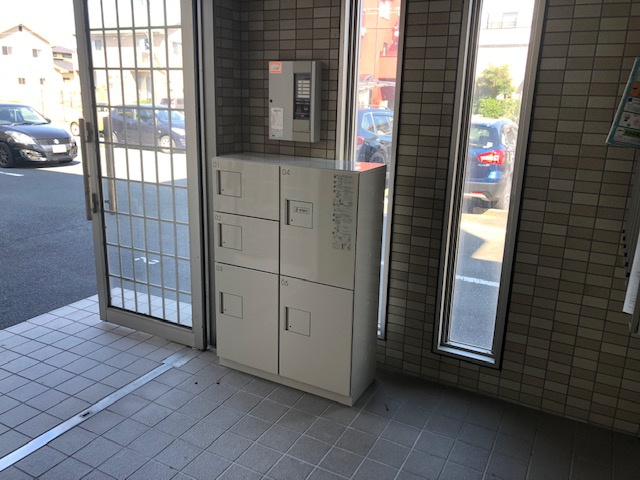 グランツEのその他共用部分|単身者に便利な宅配ロッカーも有り！