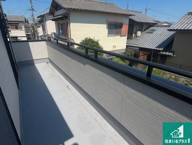 ●29(土)30(日)現地案内可能！　奈良市東九条町　のバルコニー|ワイドバルコニーは洗濯物を干すスペースが広いのでご家族が多くても安心！