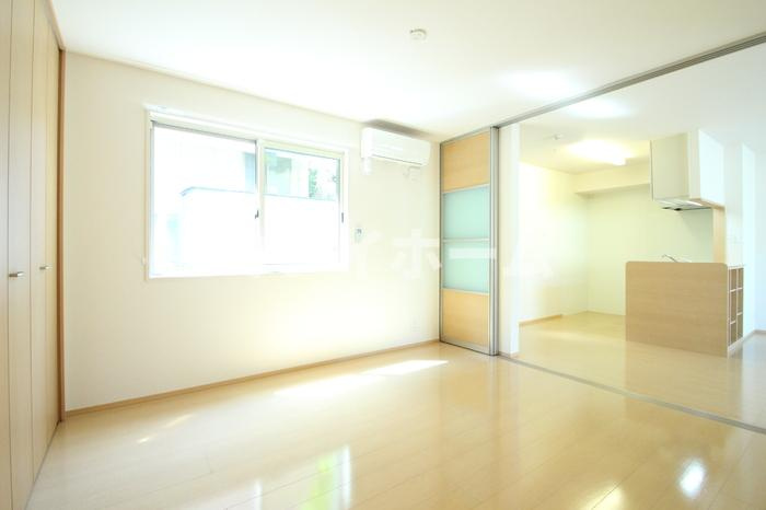 ヌフパレットの居間・リビング