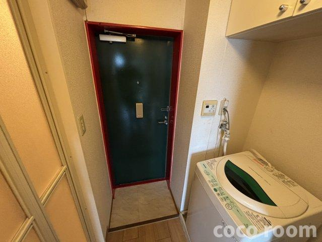 リバーサイドQ1の玄関