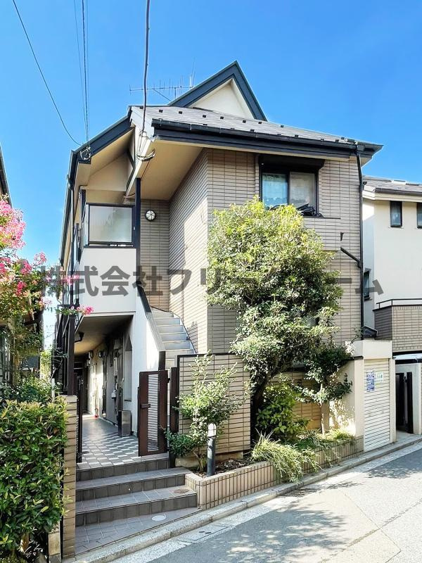 武蔵野市吉祥寺南町２丁目のアパートの外観