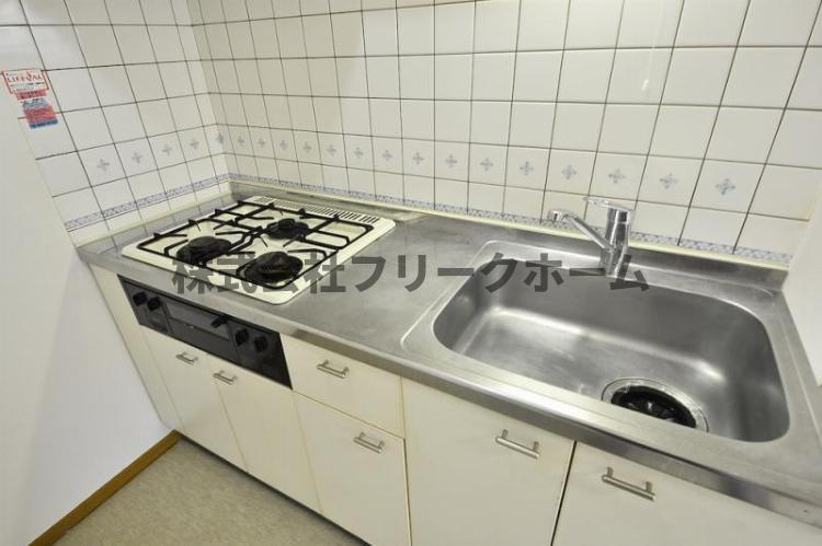 武蔵野市吉祥寺南町２丁目のアパートのキッチン