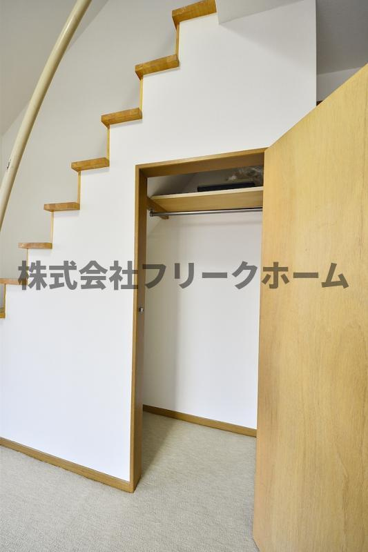 武蔵野市吉祥寺南町２丁目のアパートの収納