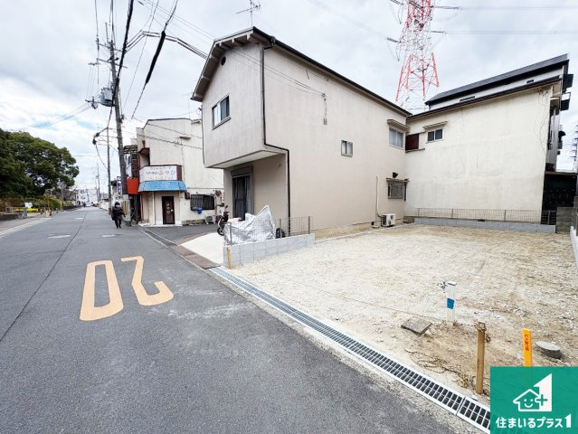枚方市黄金野　第1期　新築一戸建ての前面道路含む現地写真|周辺は落ち着いた街並みの住宅地！子育てがしやすい住環境です！まだ未完成ですが、現地でしかわからない事もございます。是非一度ご覧ください。