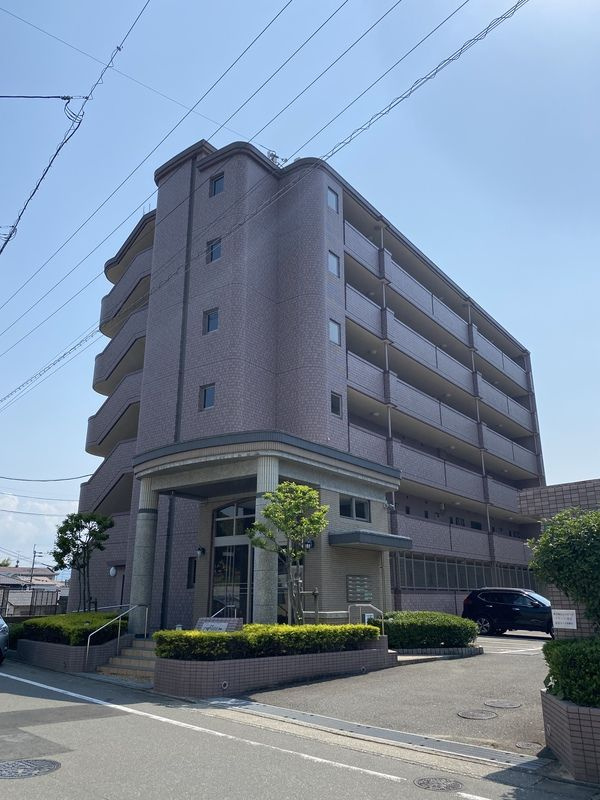 福岡市博多区金の隈１丁目の賃貸マンションの外観