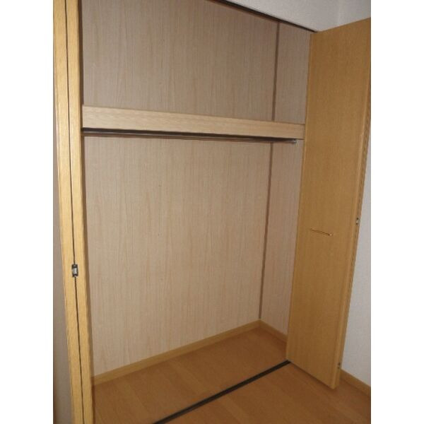 クラージュ城南の収納