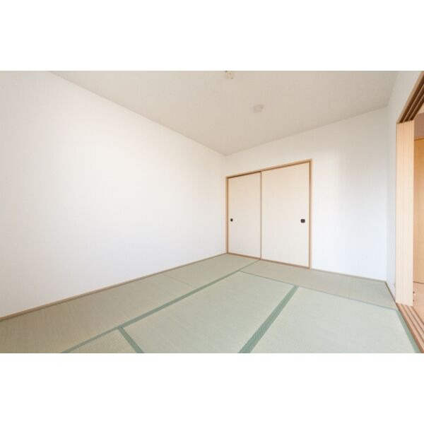 クラージュ城南の和室