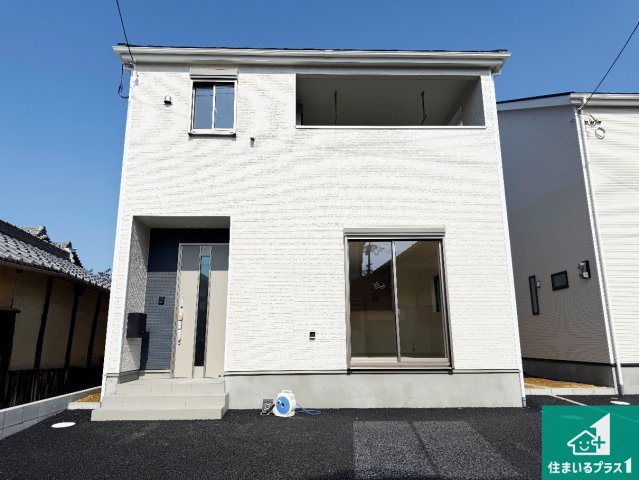 岸和田市岡山町　第9期　新築一戸建ての外観|安心の10年保証！外観を美しく保ち、雨水で汚れを落とします！気になることがありましたら、お気軽にお問い合わせください！
