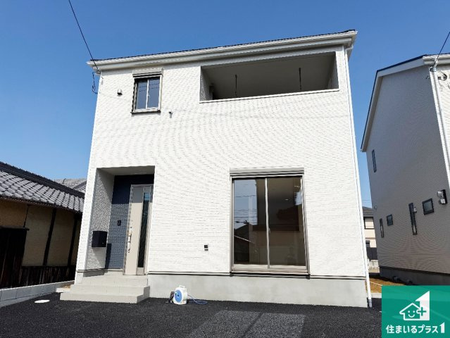 岸和田市岡山町　第9期　新築一戸建ての外観|安心の10年保証！外観を美しく保ち、雨水で汚れを落とします！気になることがありましたら、お気軽にお問い合わせください！