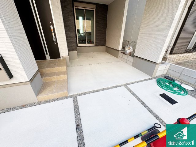 29日(土)30日(日)現地ご見学可能！　枚方市黄金野　第1期　新築一戸建ての駐車場|駐車スペース！散水栓があるので、こまめに愛車を洗えます！