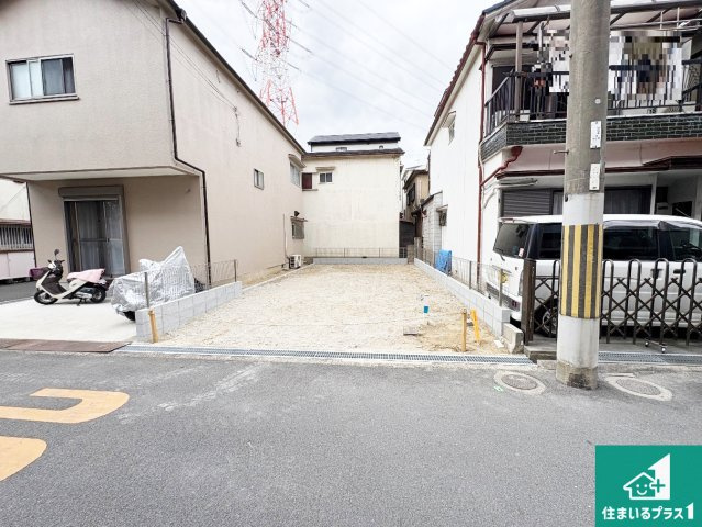 枚方市黄金野　第1期　新築一戸建ての外観|周辺は落ち着いた街並みの住宅地！子育てがしやすい住環境です！まだ未完成ですが、現地でしかわからない事もございます。是非一度ご覧ください。