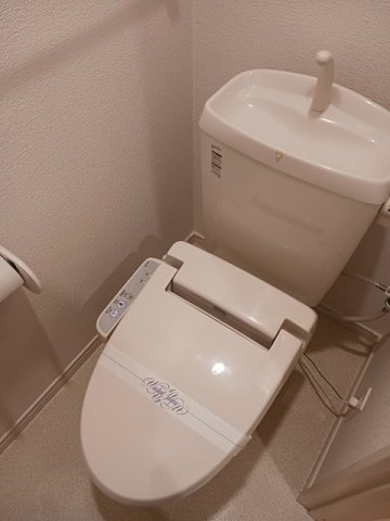 【トイレ】 | オータム　アベニュー | 落ち着いた色調のトイレです