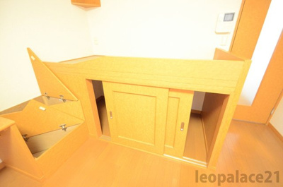 【寝室】 | レオパレス西文化ＳＲ | 使い勝手のいい寝室です