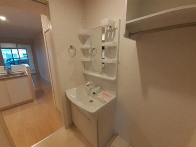 【洗面所】 | ラインハイトⅡ | 脱衣スペースもあります