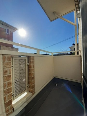 【バルコニー】 | ノーブル・フォーシーズンＡ | 開放的で明るい空間を演出してくれるバルコニーです